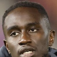 Elvis Bwomono